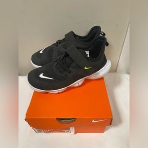Nike Free RN 5.0 boys sneakers size 12.5C